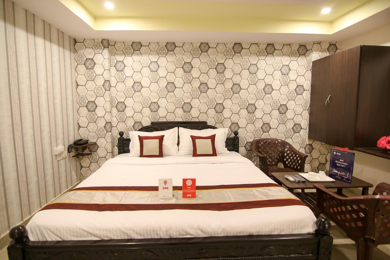 Oyo 9207 Chakri Guest House Visakhapatnam Exteriör bild