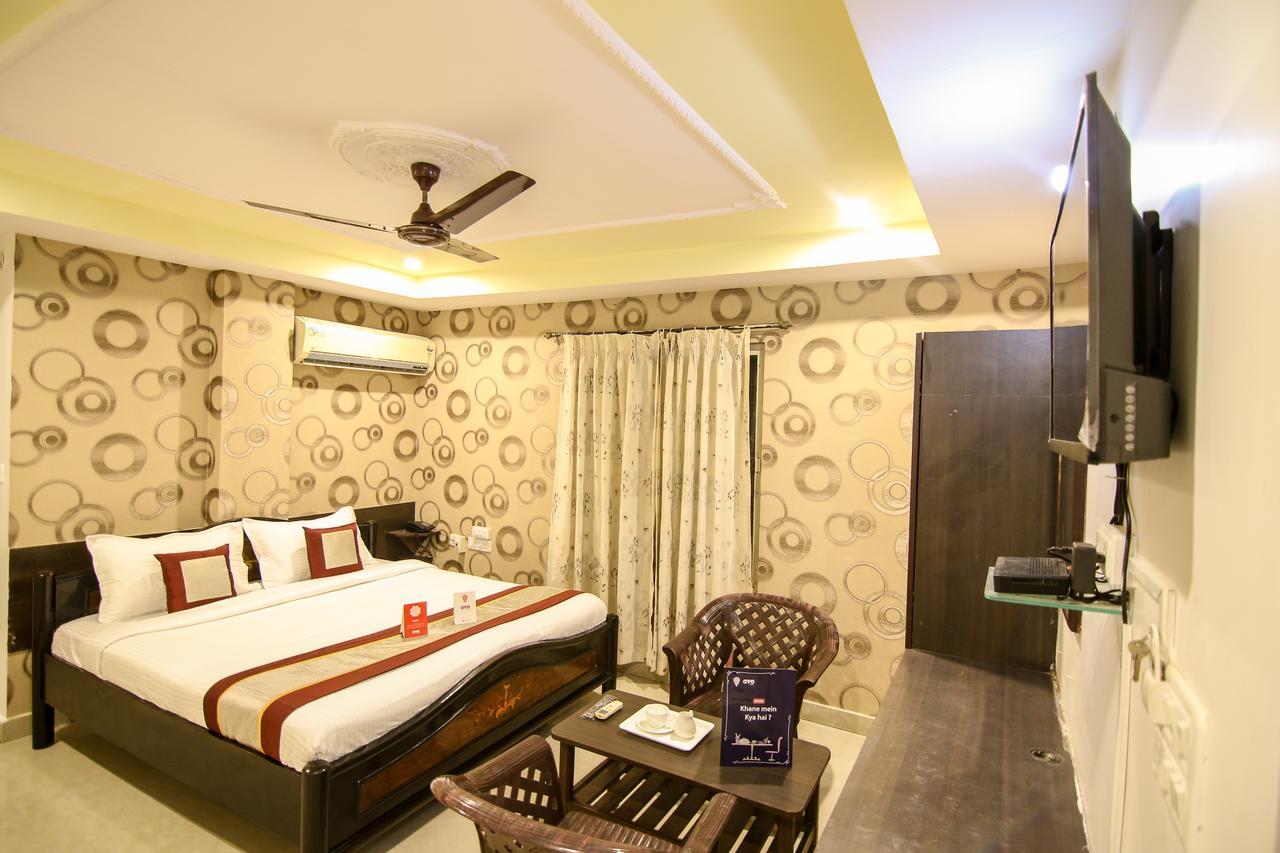 Oyo 9207 Chakri Guest House Visakhapatnam Exteriör bild