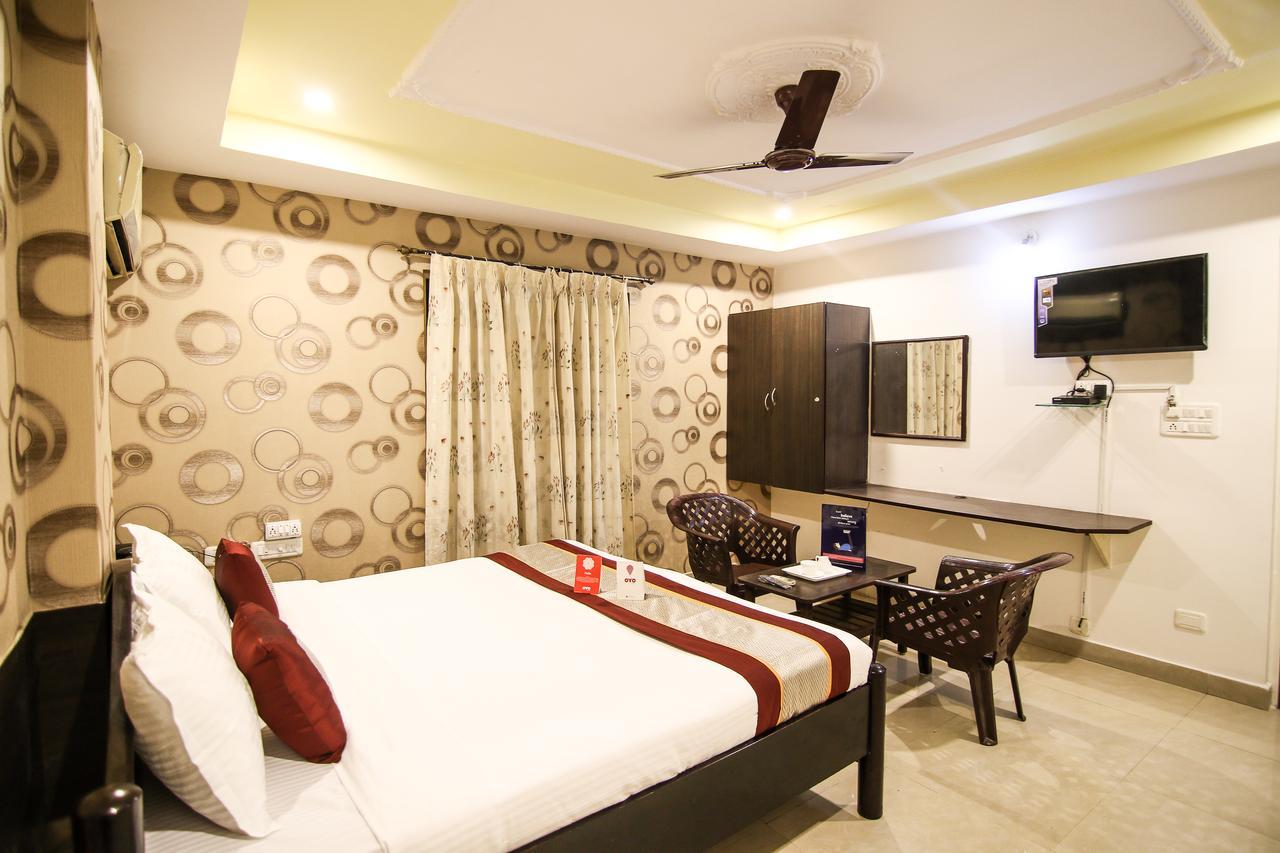 Oyo 9207 Chakri Guest House Visakhapatnam Exteriör bild