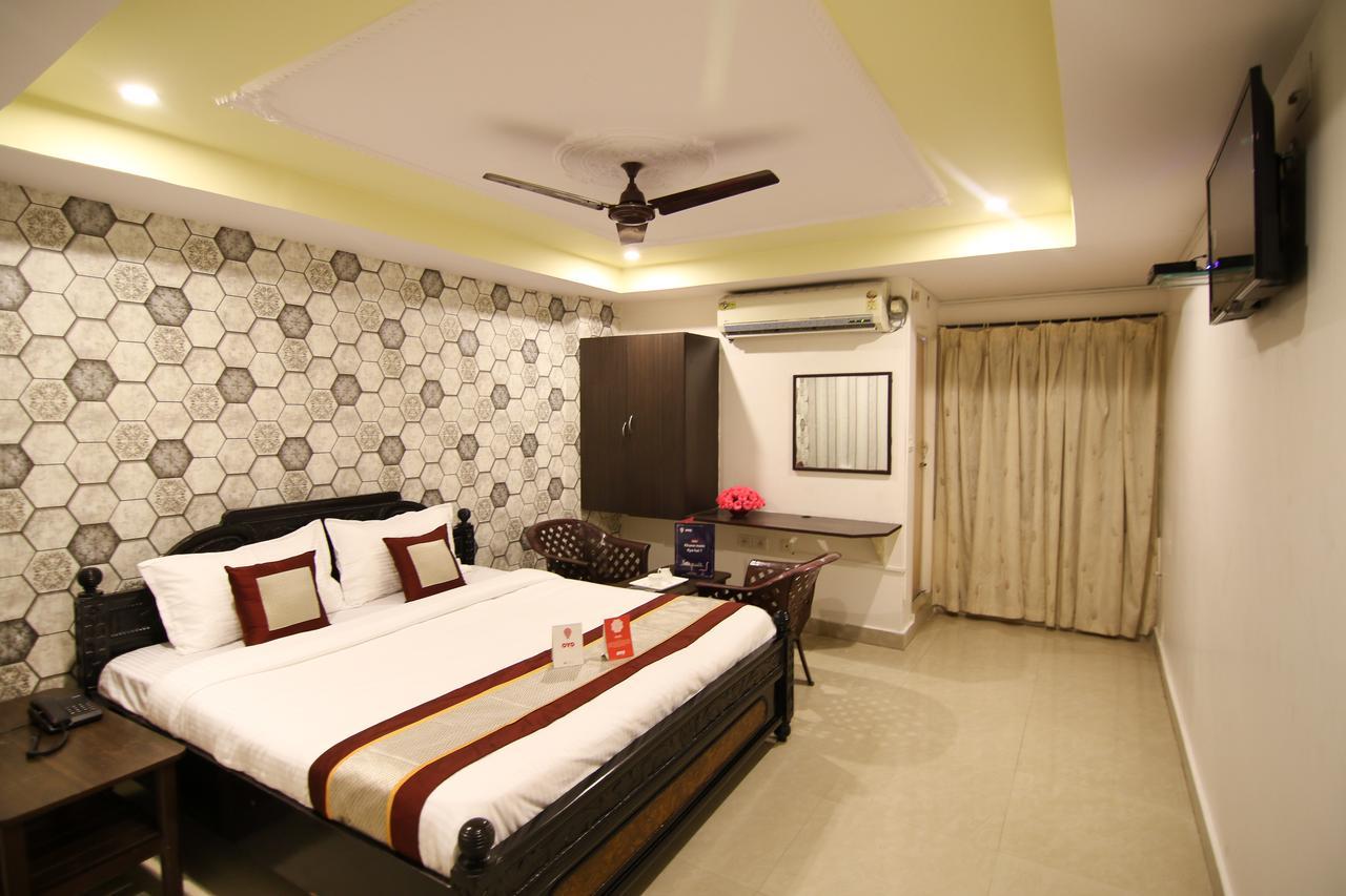 Oyo 9207 Chakri Guest House Visakhapatnam Exteriör bild