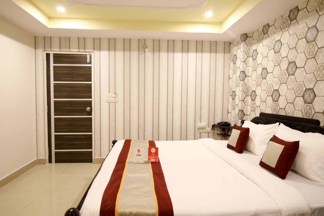 Oyo 9207 Chakri Guest House Visakhapatnam Exteriör bild
